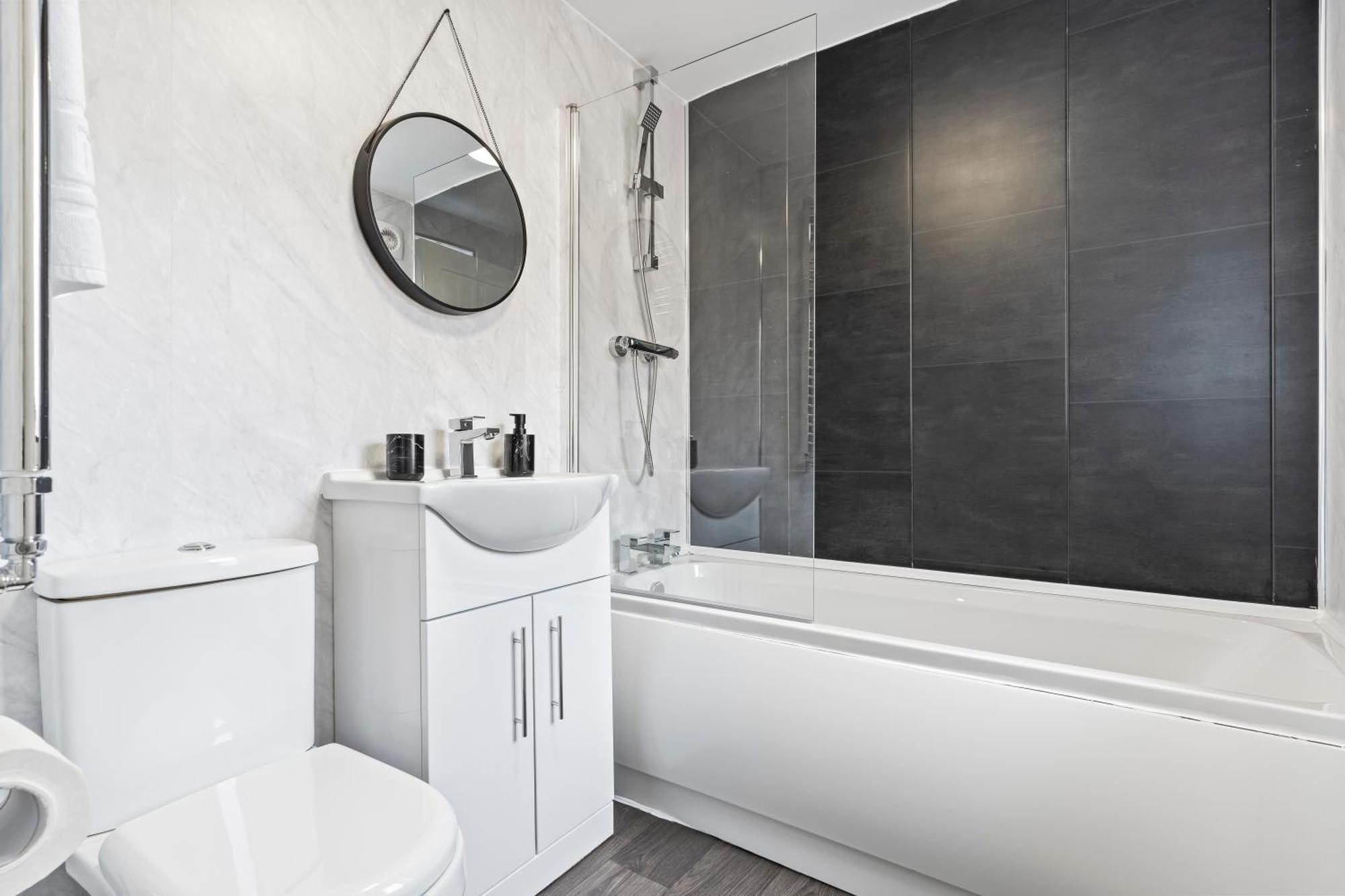 4 Bedroom, 2 Bath In Newcastle Town Centre Exteriör bild